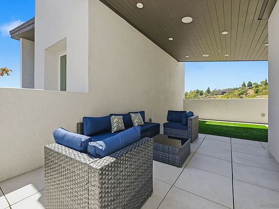 3rd image of 2806 Avella Cir