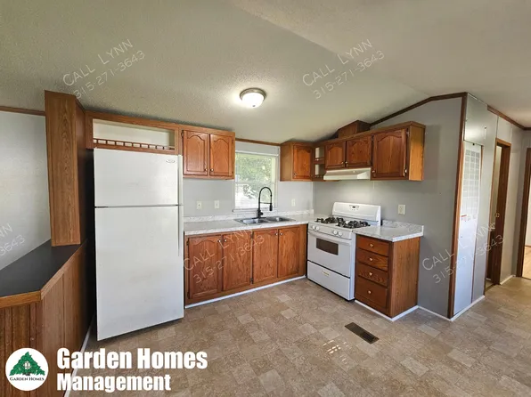 60 Noble Ln, Rome, NY 13440