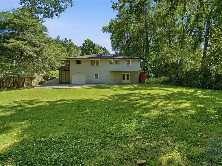 1792 Noble Dr NE — Photo 37