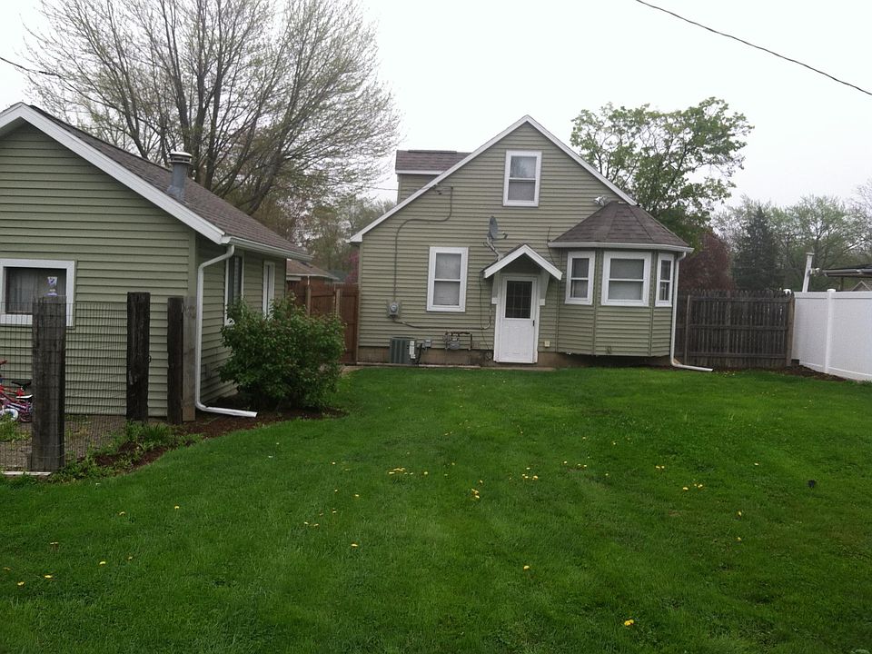 2nd image of 180 Outer Dr