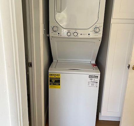 2nd image of 901 E Acacia Ave