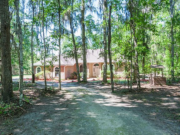 4th image of 9822 NW 62nd Ln