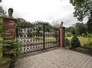 62 Homestead St, Haverhill, MA 01830