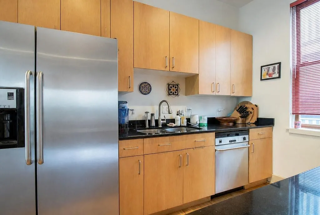 2 bed, 4.0 bath, 850 sqft, $2,900 — Photo 2