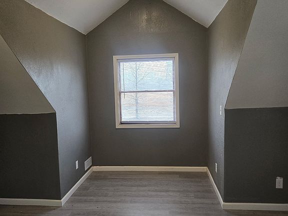 5th image of 2110 Drouillard Rd