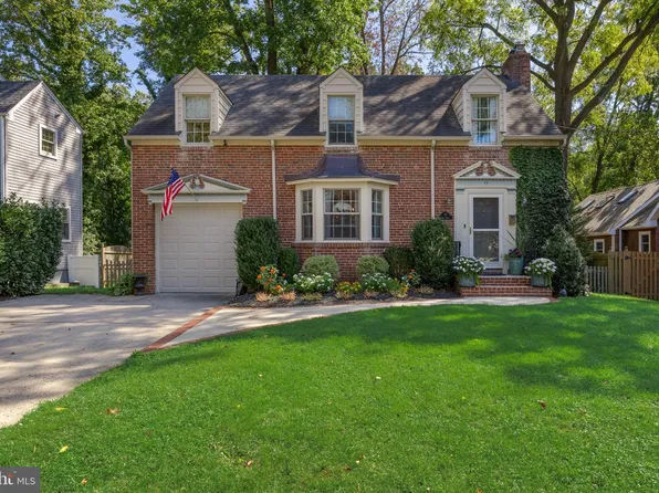 77 Park Dr, Cherry Hill, NJ 08002