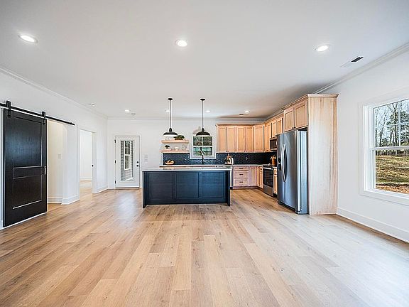 Kitchen / Living

