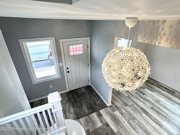 5th image of 655 E Lackawanna Ave