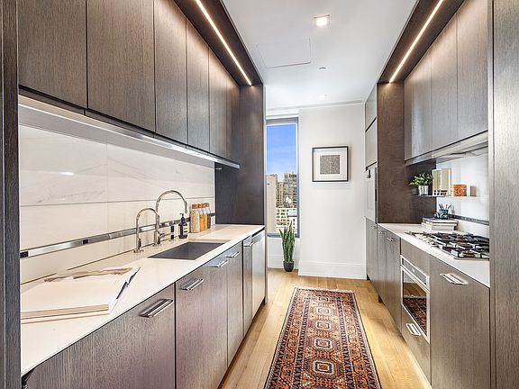 5th image of 301 E 50th St #25A