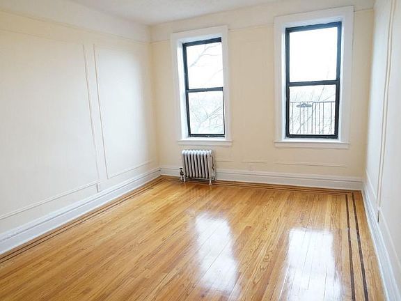 3rd image of 305-307 E 239th St #5D