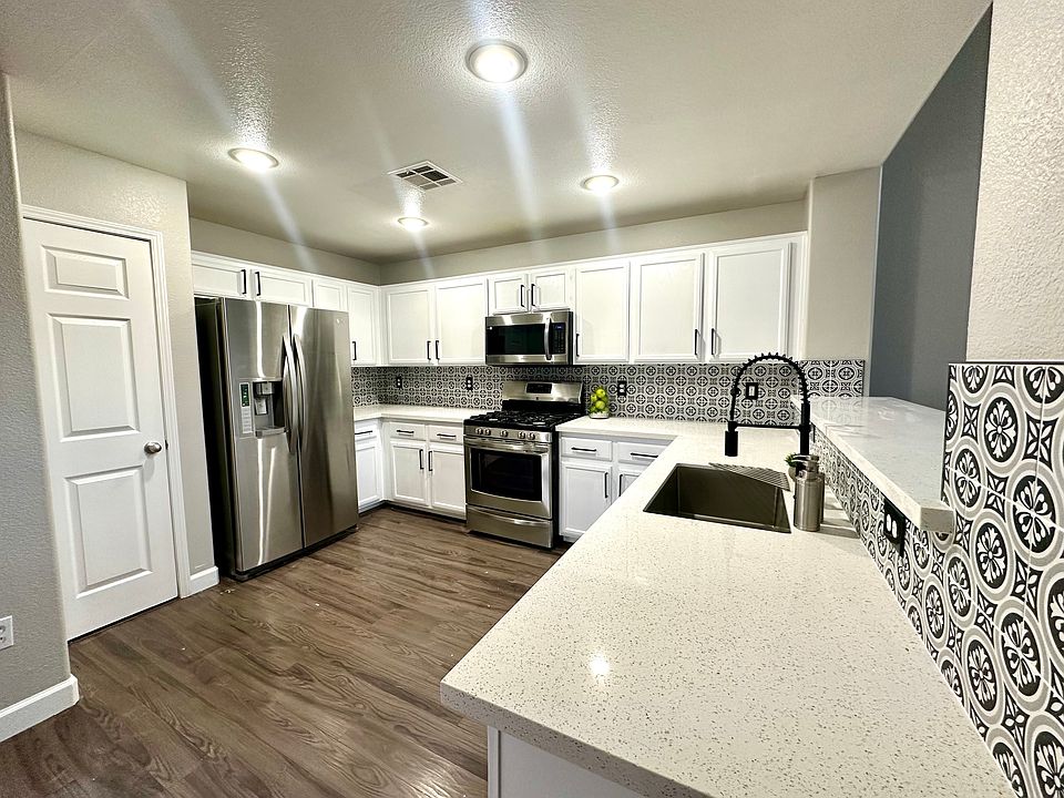 1st image of 9165 Spoonbill Ridge Pl