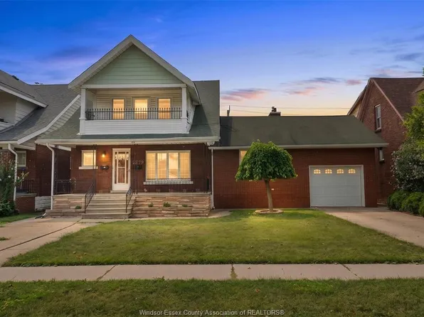 2279 Lillian Ave, Windsor, ON N8X 4B1
