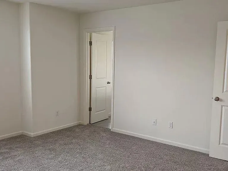 178 Korbel Ave — Photo 34