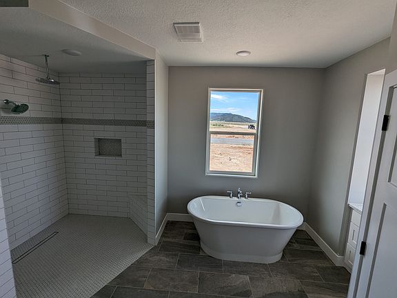 Prairie Primary Bath