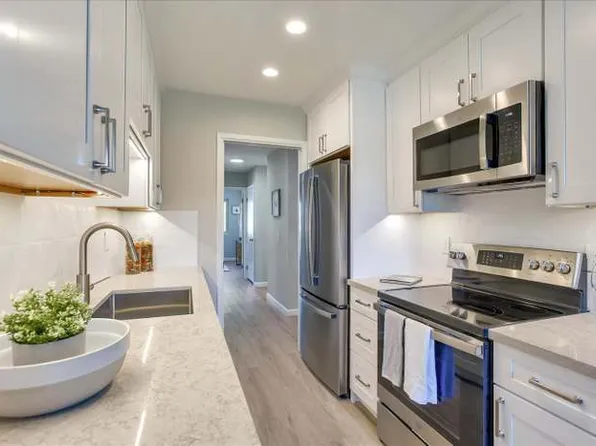 777 San Antonio Rd, Palo Alto, CA 94303