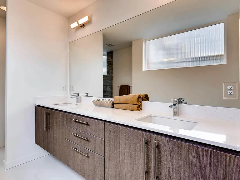 515 Ward St #D — Photo 10