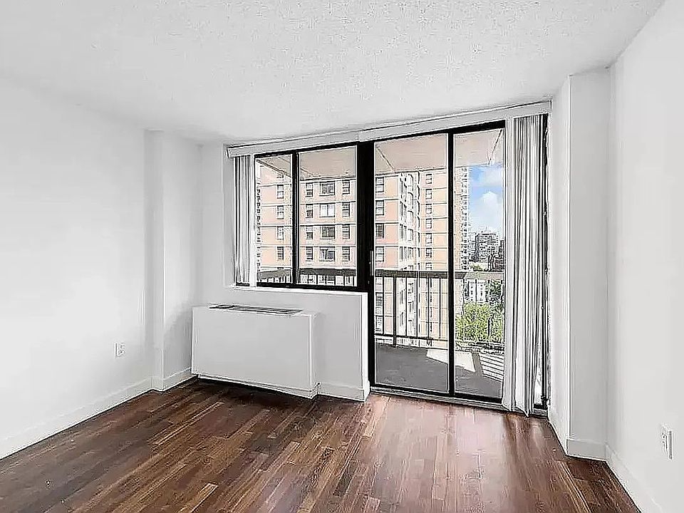 1st image of 184 Lexington Ave APT 15D