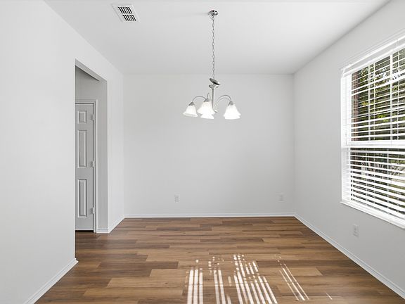 5th image of 1716 Gayla Creek Dr