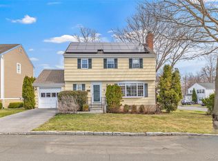 15 Brookside Lane, Harrison, NY 10528