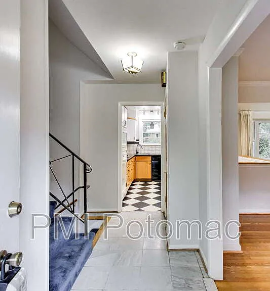 3510 Marlbrough Way — Photo 6