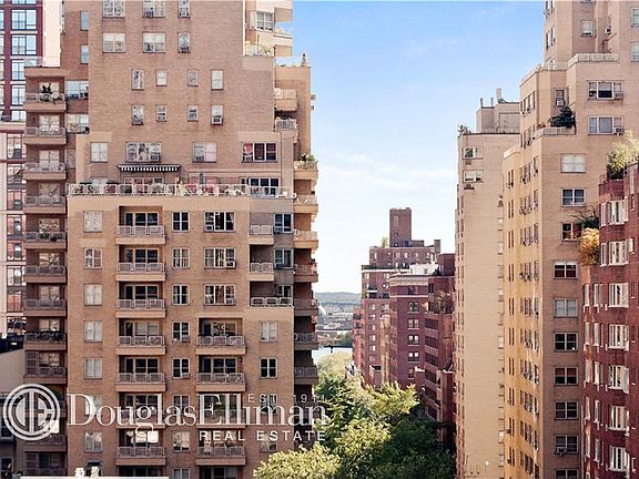 5th image of 11 E 36th St Suite 702