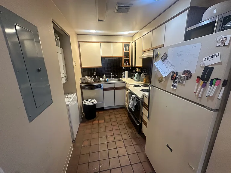 102 Gainsborough St #302E — Photo 2