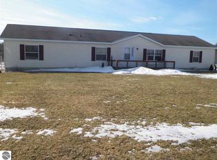 10815 S Hawkins Rd, Reed City, MI 49677