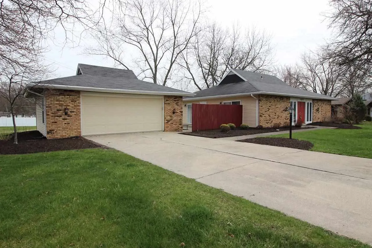 5008 Canterbury Dr photo 1