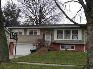 5424 11th Ave, Moline, IL 61265