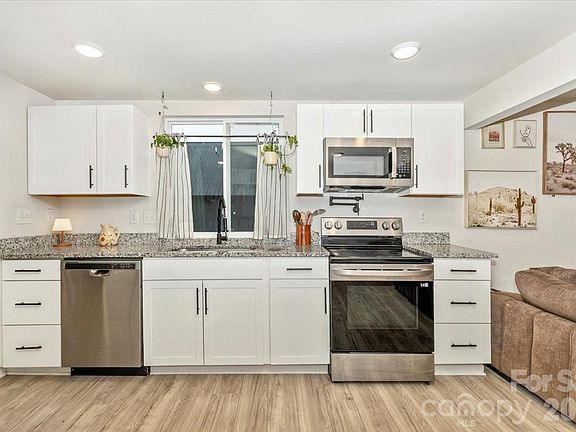 2nd image of 126 Laura Rd