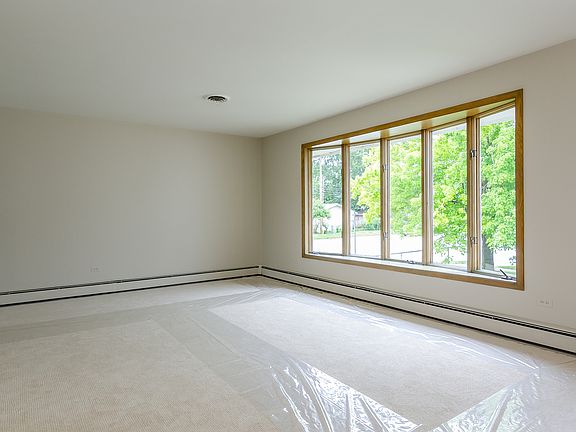 5th image of 10300 Long Ave