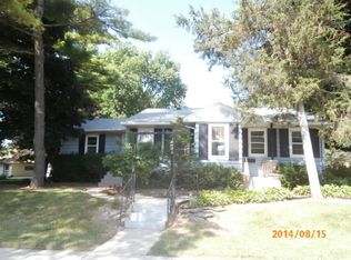 6263 S 20th St, Milwaukee, WI 53221