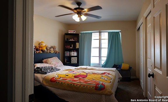 5th image of 802 Karen Ln