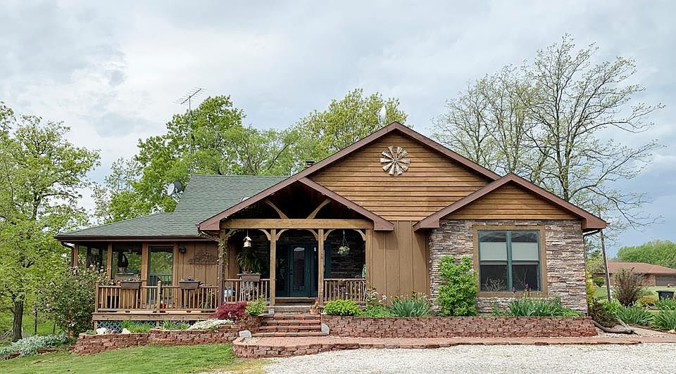 1st image of 22704 Spencer Ln