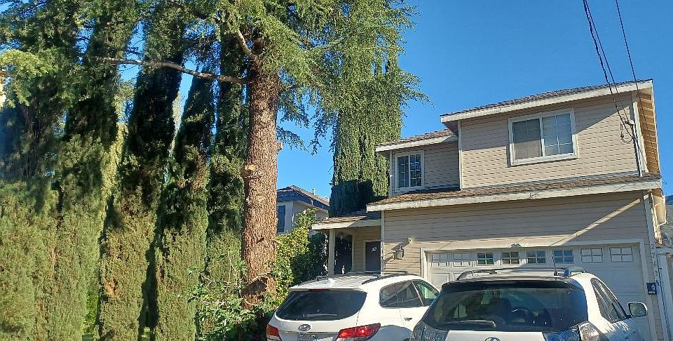 1st image of 2763 Fairmount Ave #1/2