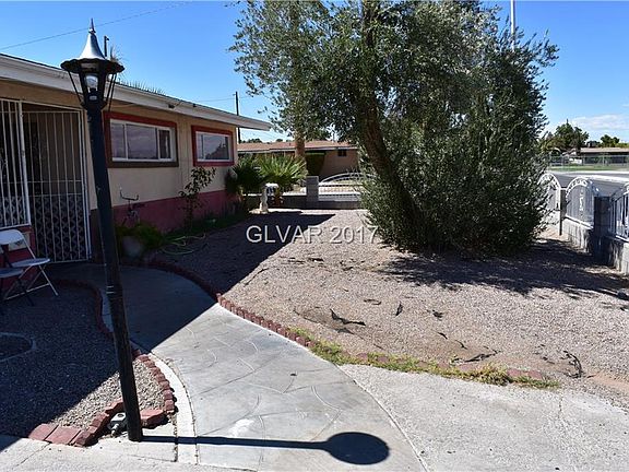 4th image of 1117 Baker Ave