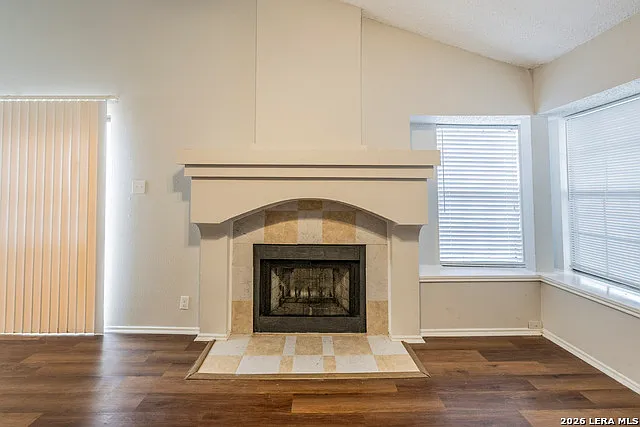 3 bed, 2.0 bath, 1044 sqft, $1,350 — Photo 3