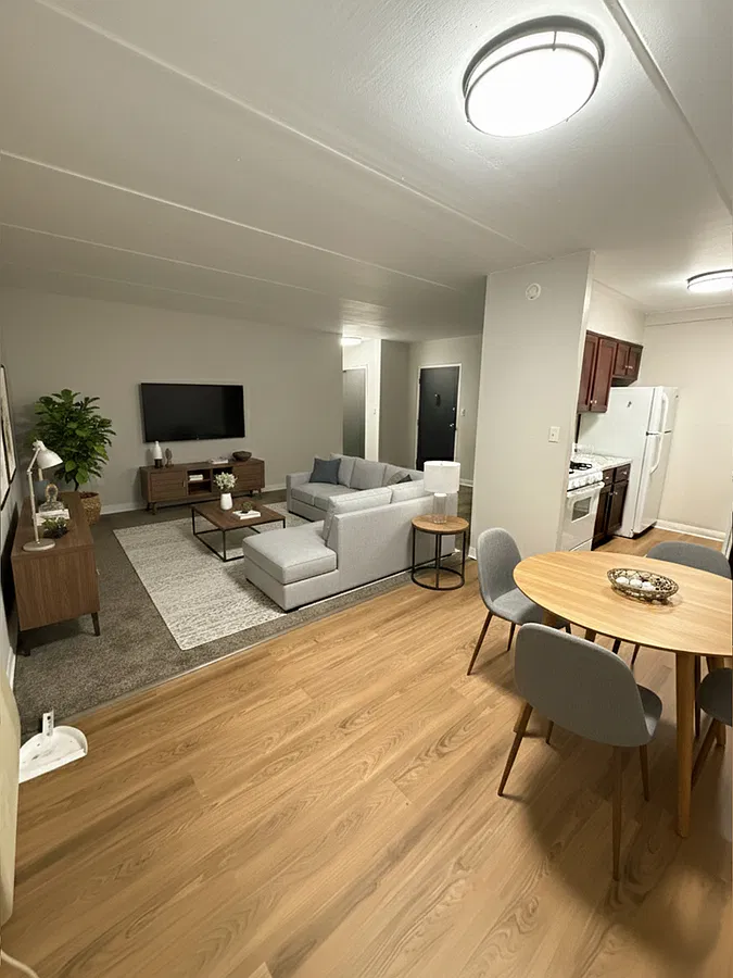 Hill Manor Apartments — Photo 3