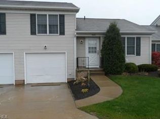 893 Amherst Ln, Brunswick, OH 44212