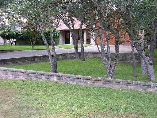 1st image of 609 TOSHA DR