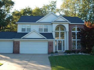 305 Clements Mill Ct SE, Ada, MI 49301