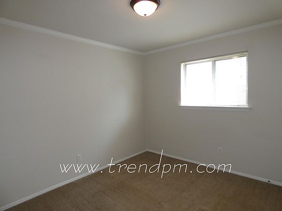 5th image of 951 Easy St
