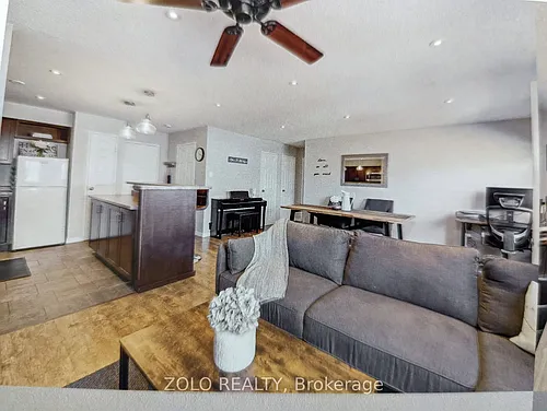 173 8th St #301 Photo 1
