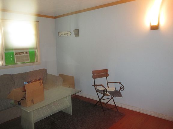 2nd image of 482 Joralemon St APT C2