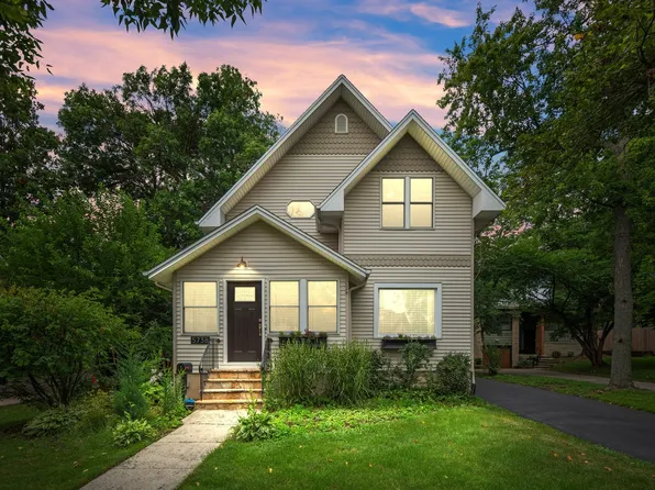 5738 Dunham Rd, Downers Grove, IL 60516