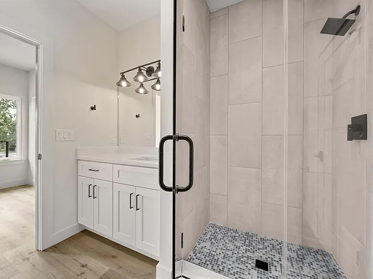 8507 Hathaway Dr #B — Photo 23