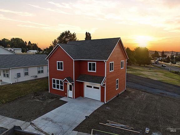 3rd image of 1518 Roxbury