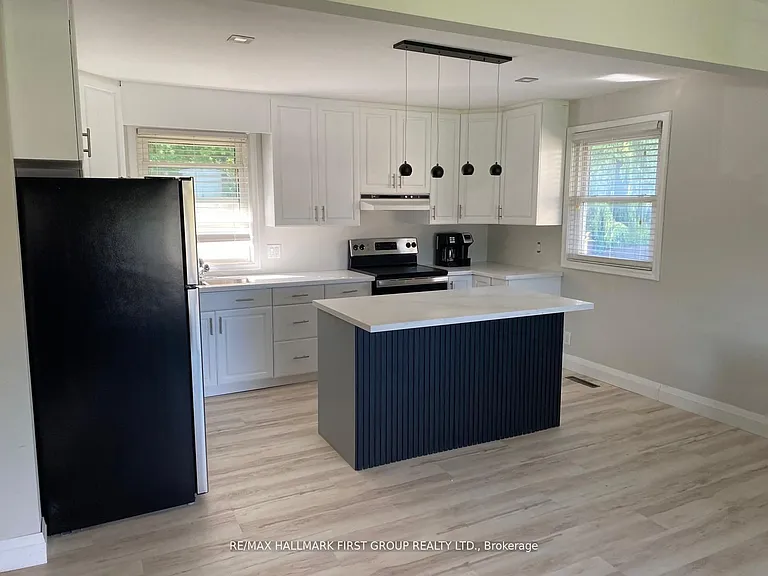 714 Tennyson Ave — Photo 3