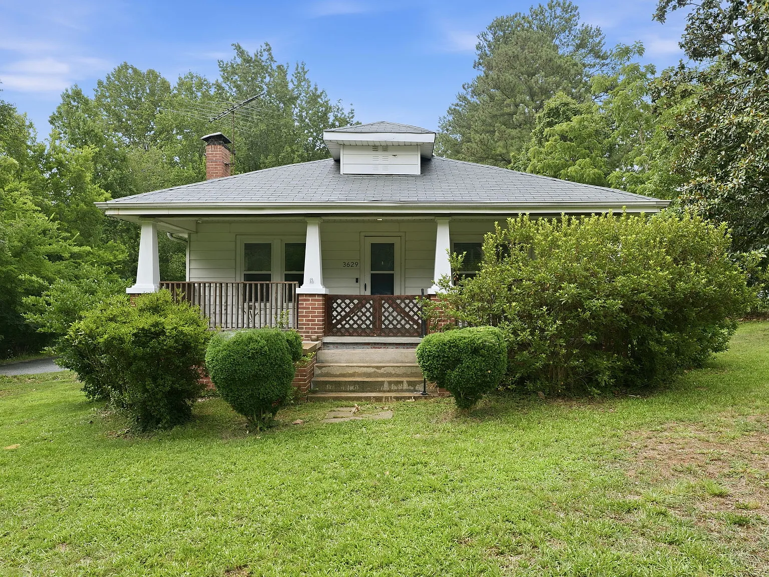 2 bed, 1.5 bath, 1016 sqft, $1,850 — Photo 1
