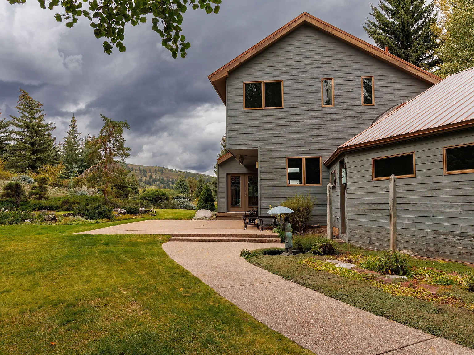 3 bed, 3000 sqft, $16,000 — Photo 4